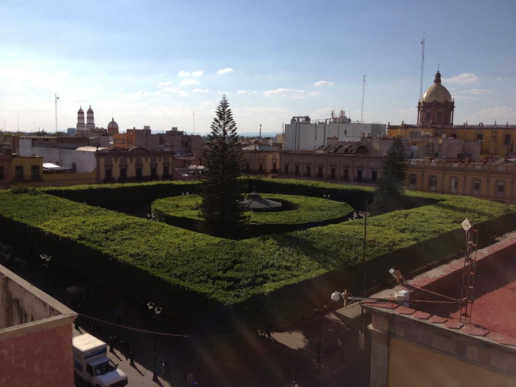 Hotel Gomez De Celaya Celaya  Exterior photo